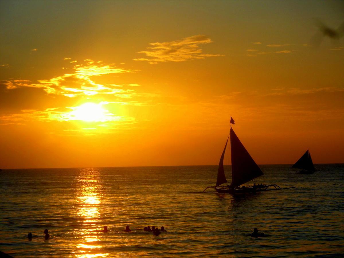 Oasis Resort And Spa Boracay Exterior foto